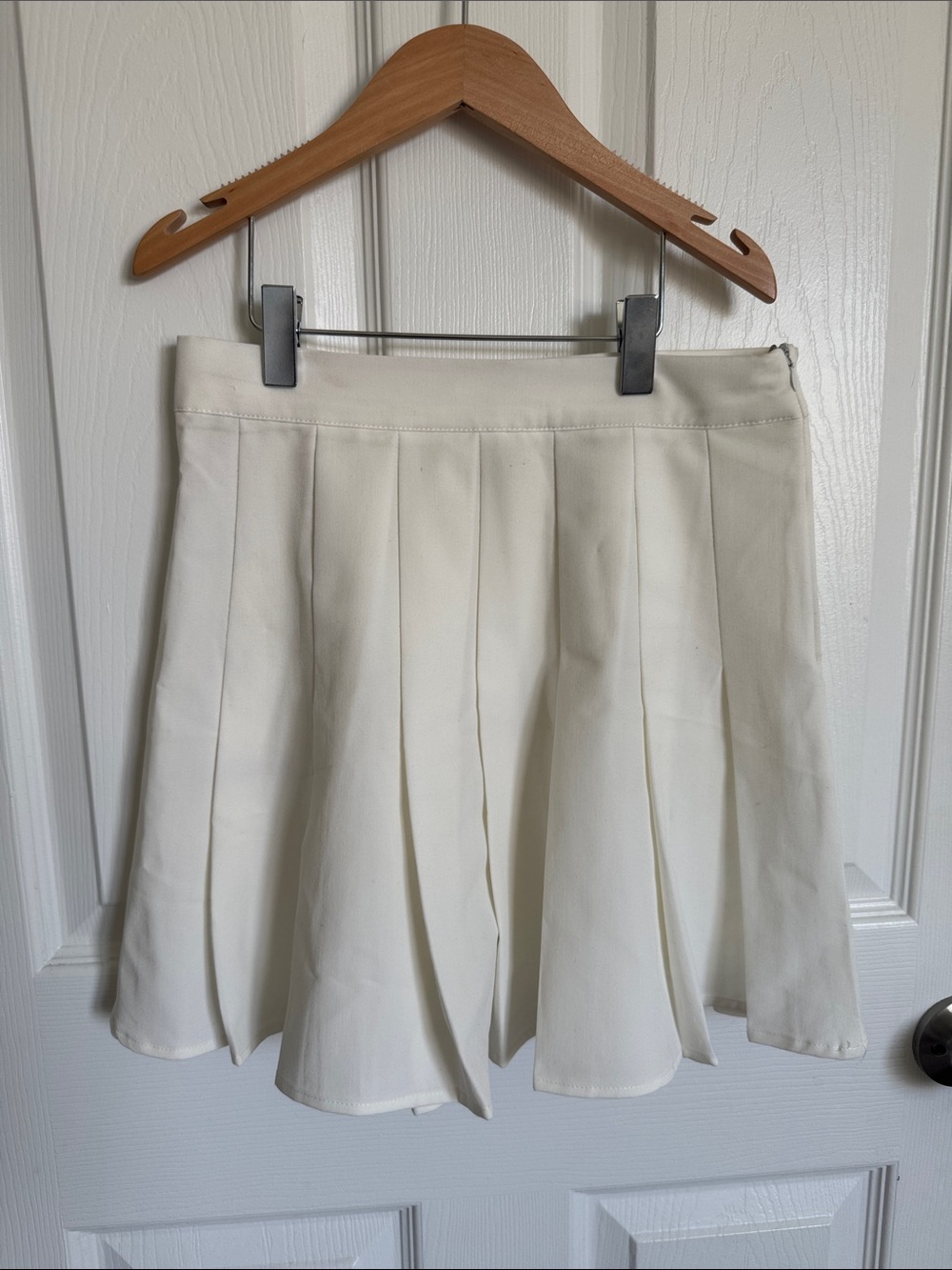 Fashion Nova Ivory Pleated Mini Skirt